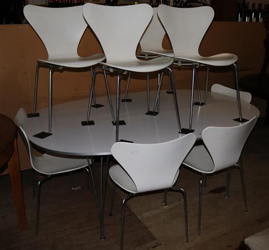 Fritz Hansen Danish table & 8 chairs(-)